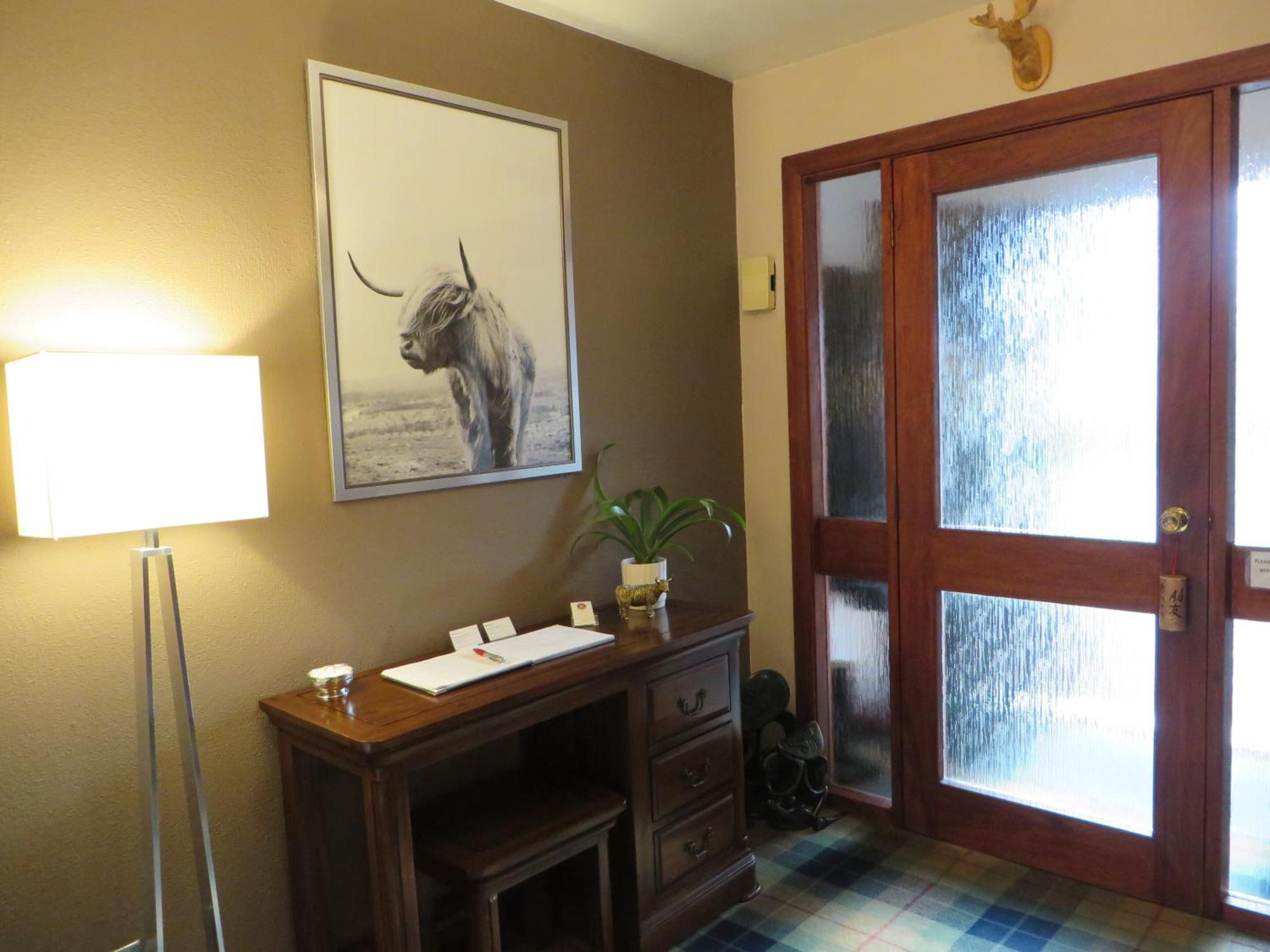 Twin Room Private Bathroom